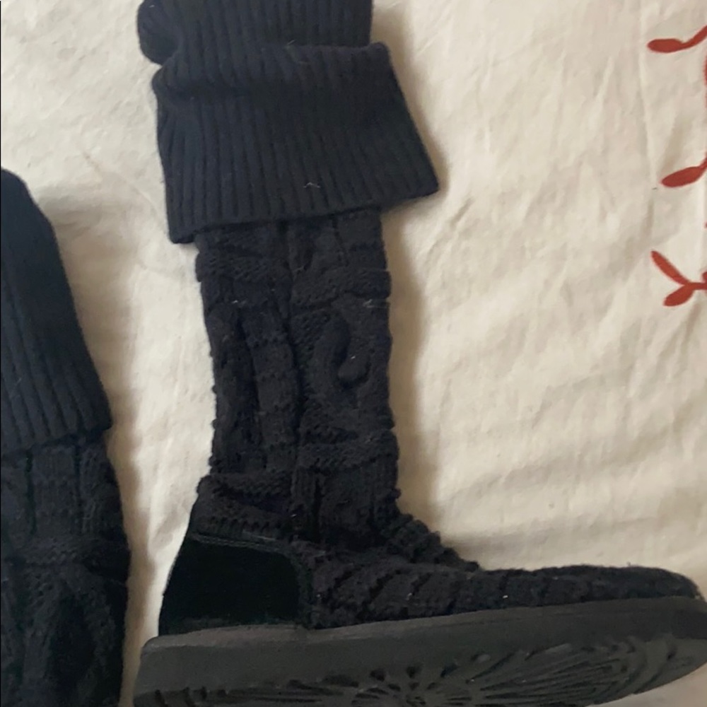 Over the knee twisted cable Ugg boots